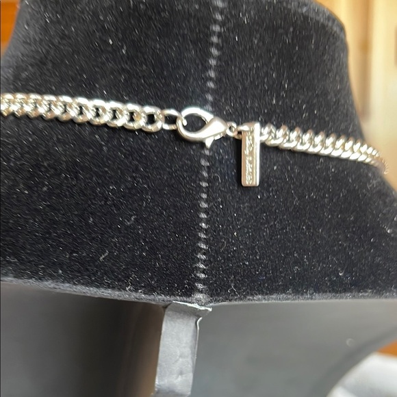 Elegant Silver and Black Layered Necklace - Picture 3 of 4